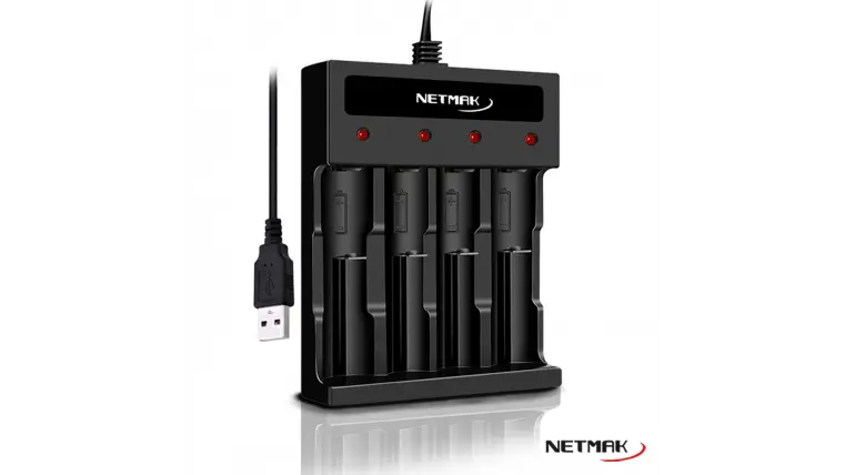 Cargador De Pilas Netmak Para 4 Pilas AA/AAA NM-CH5 